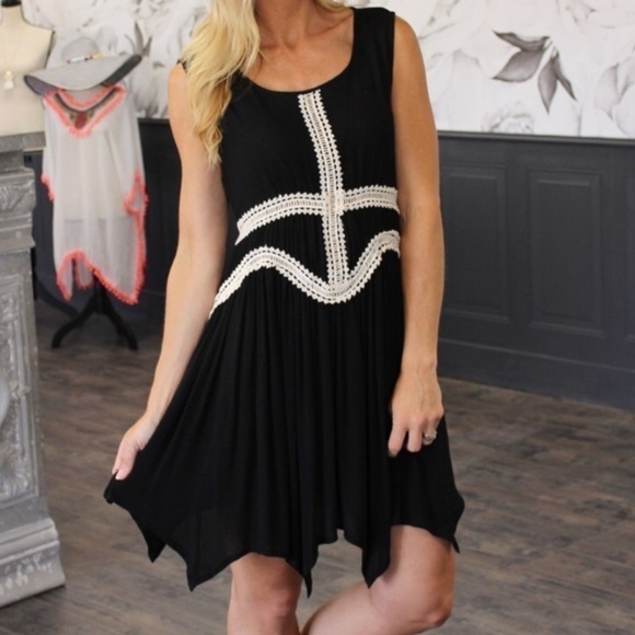 Infinity Raine Dresses & Skirts - BLACK lace detail hankerchif dress/Tunic